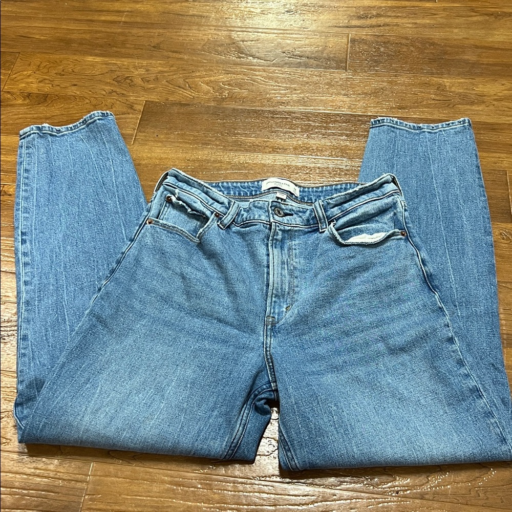 Abercrombie & Fitch the mom high rise curve love Jeans - Picture 2 of 6